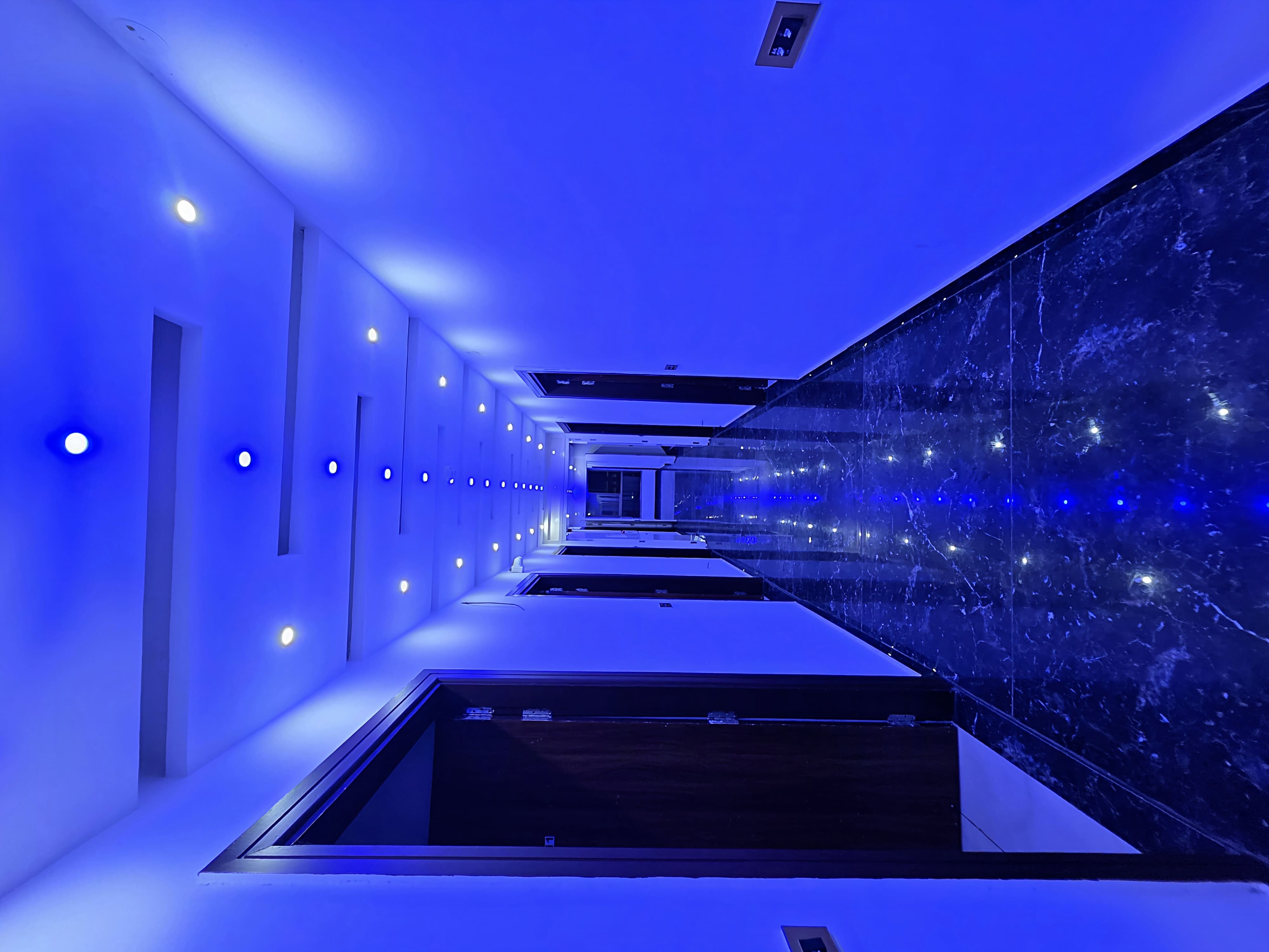 HOTEL TOWNHOUSE