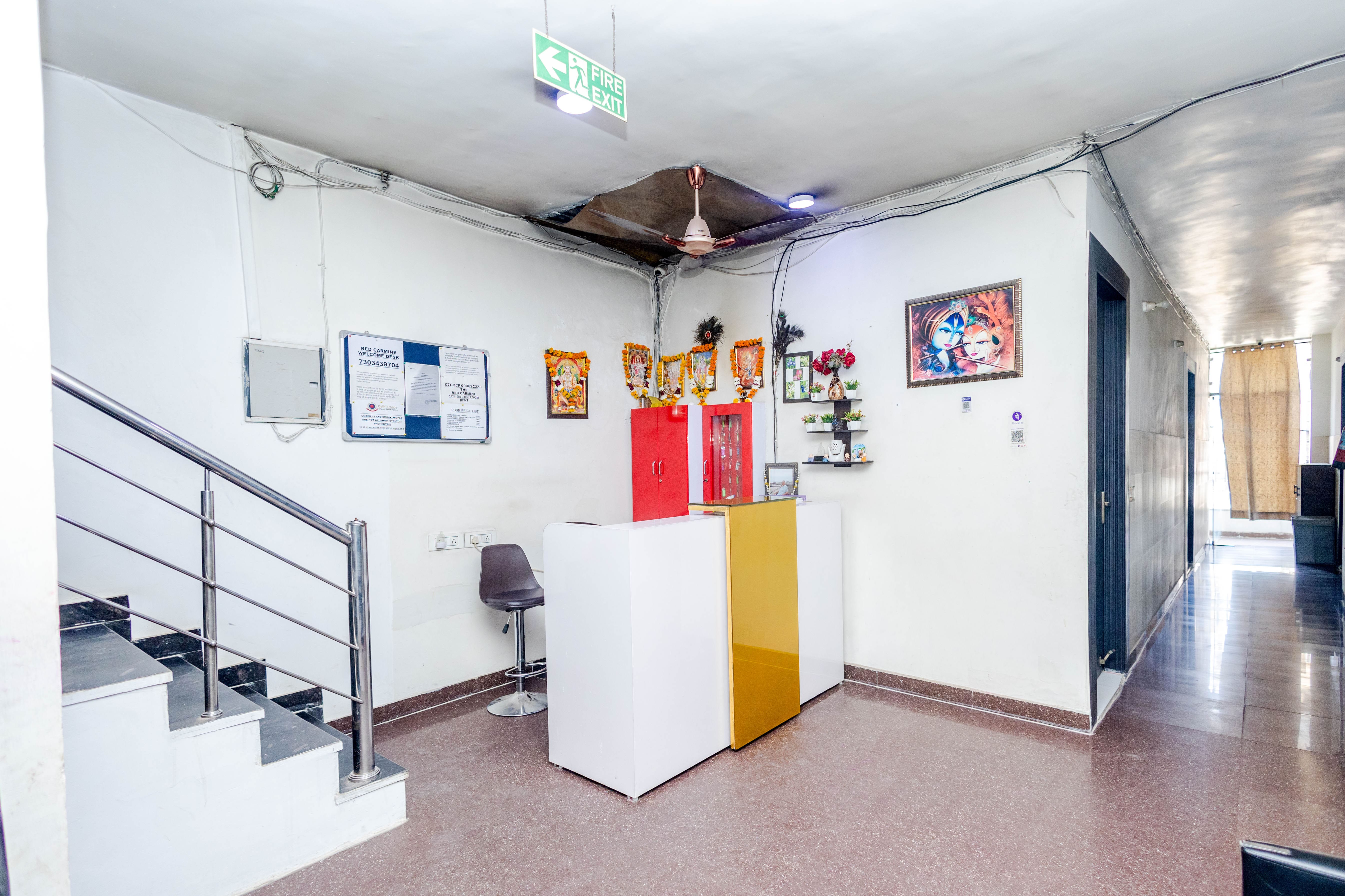 HOTEL THE REDCARMINE